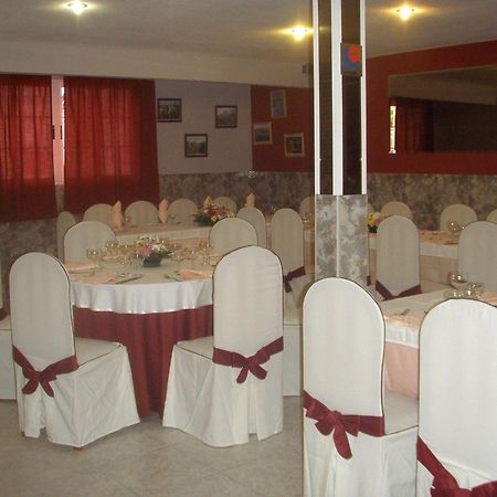 Hostal Mays Numancia de la Sagra Exterior photo