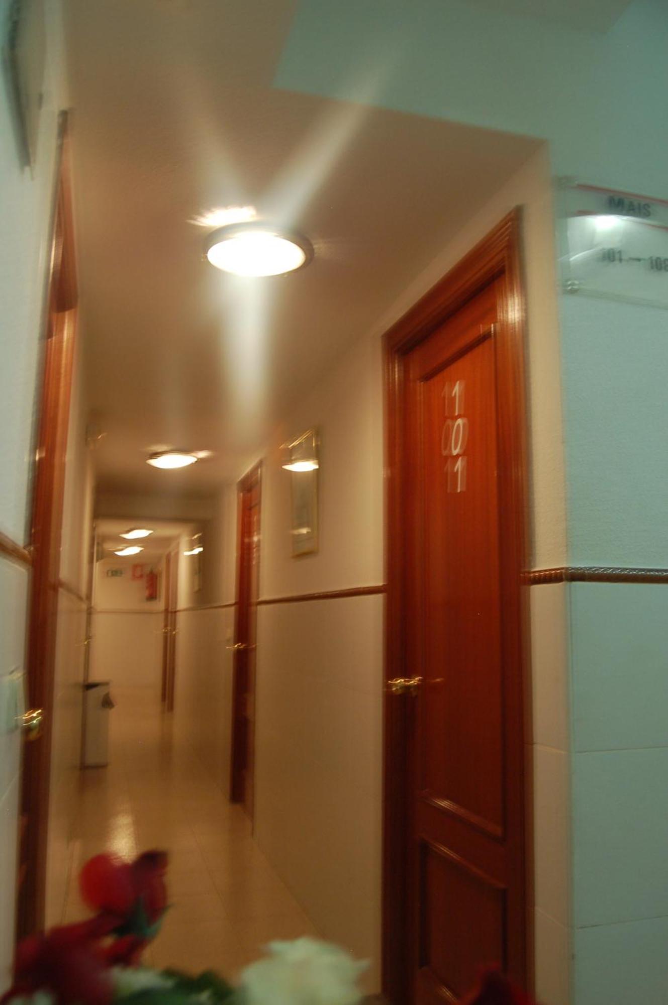 Hostal Mays Numancia de la Sagra Exterior photo