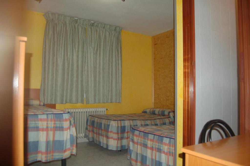Hostal Mays Numancia de la Sagra Room photo